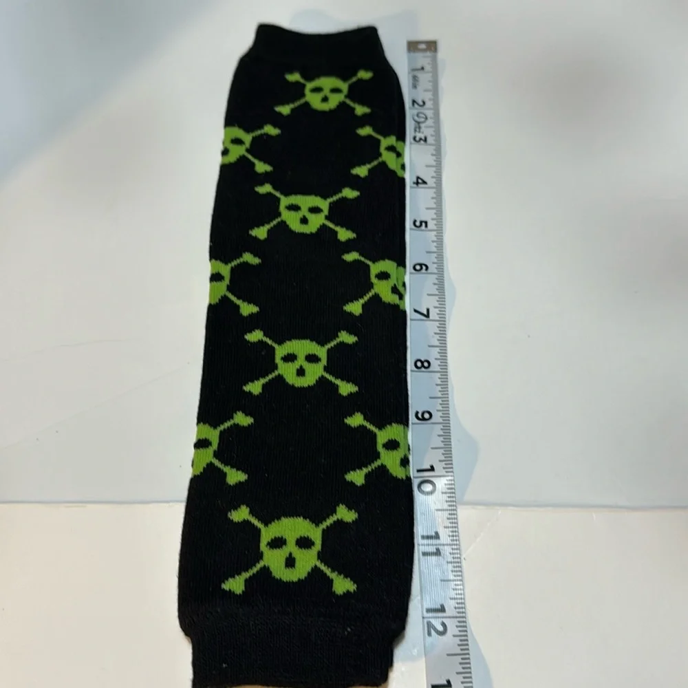 leg warmer, green skull head design. warm and protects knees Halloween NWOT